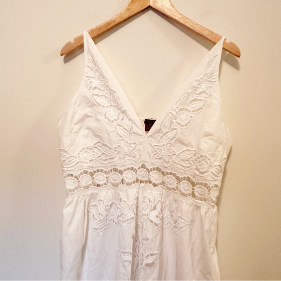 Anthropologie Vineet Bahl Sleeveless V-Neck Floral Cutwork Midi Dress - Picture 9 of 12